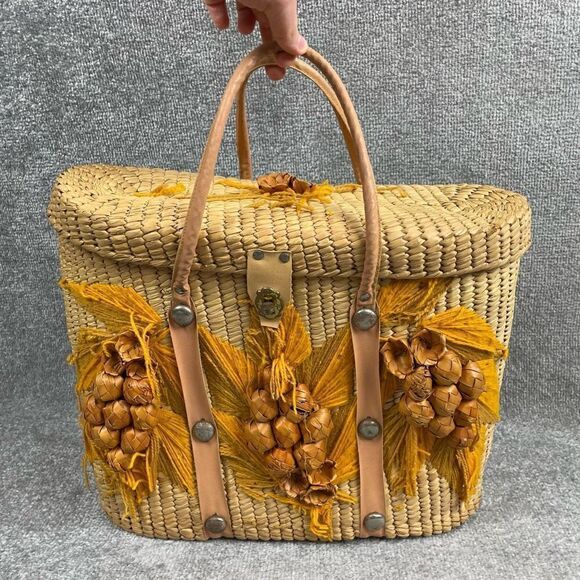 VTG Handmade Ornate Wicker Leather Handles Large Handbag Basket Metal Clasp - Picture 2 of 8